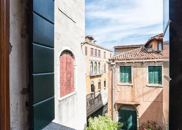 Casanova Fenice - Canal View Apartment *