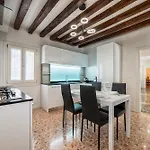 Casanova Fenice - Canal View Apartman