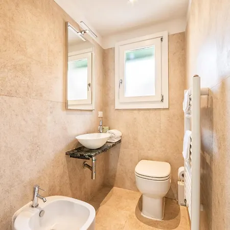 Casanova Fenice - Canal View Apartment
