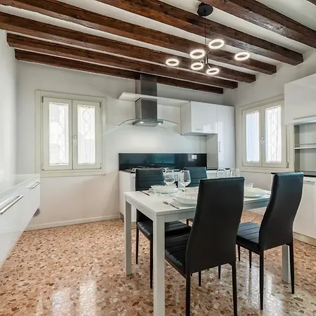 Apartment Casanova Fenice - Canal View *
