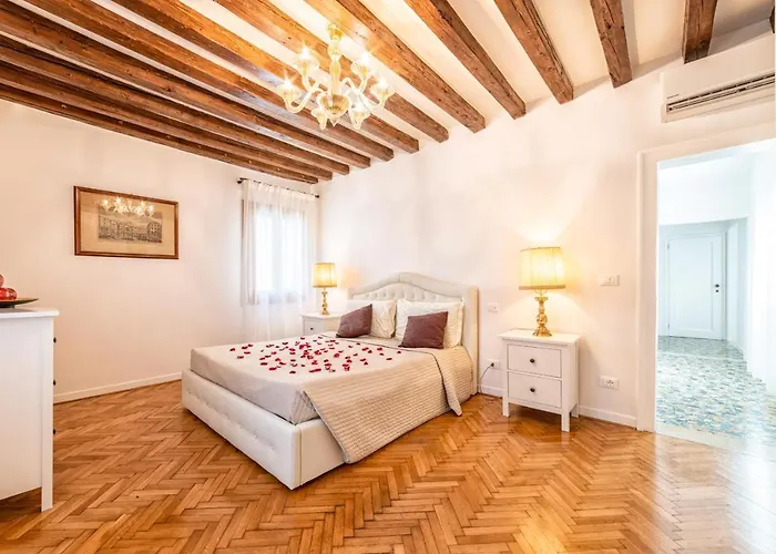 Casanova Fenice - Canal View 公寓 *