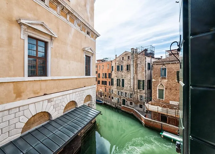 Casanova Fenice - Canal View 公寓