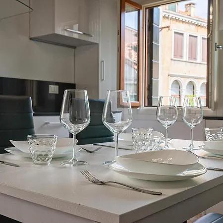 Casanova Fenice - Canal View * Venedig